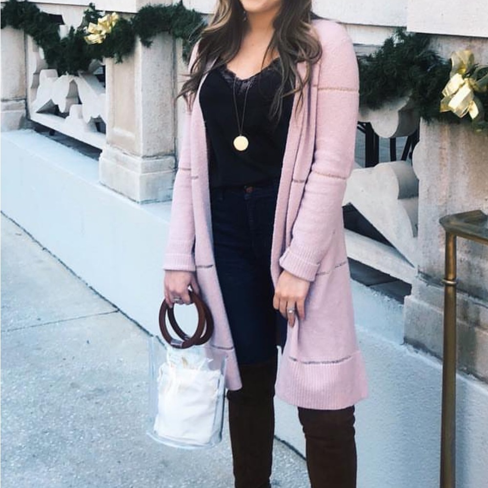 Pink cardigan from Versona